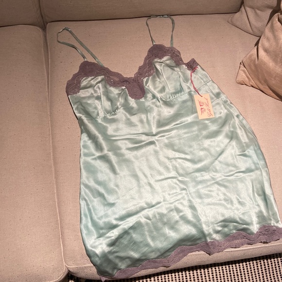 Gold Hawk XS Tiffany Silk Camisole NWT - Picture 1 of 3